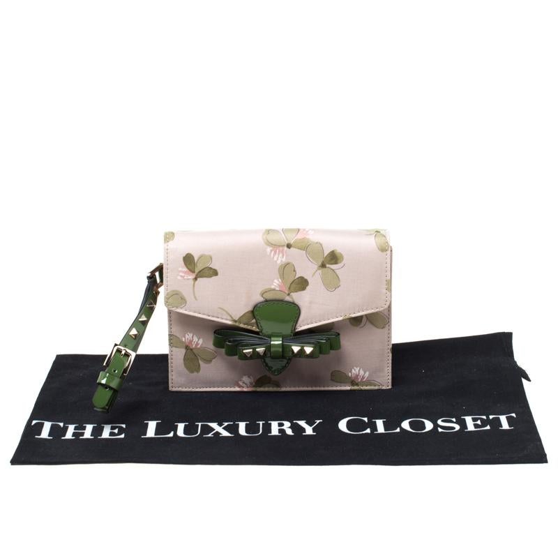 Valentino Green/Beige Floral Print Fabric Studded Bow Wristlet Clutch 7