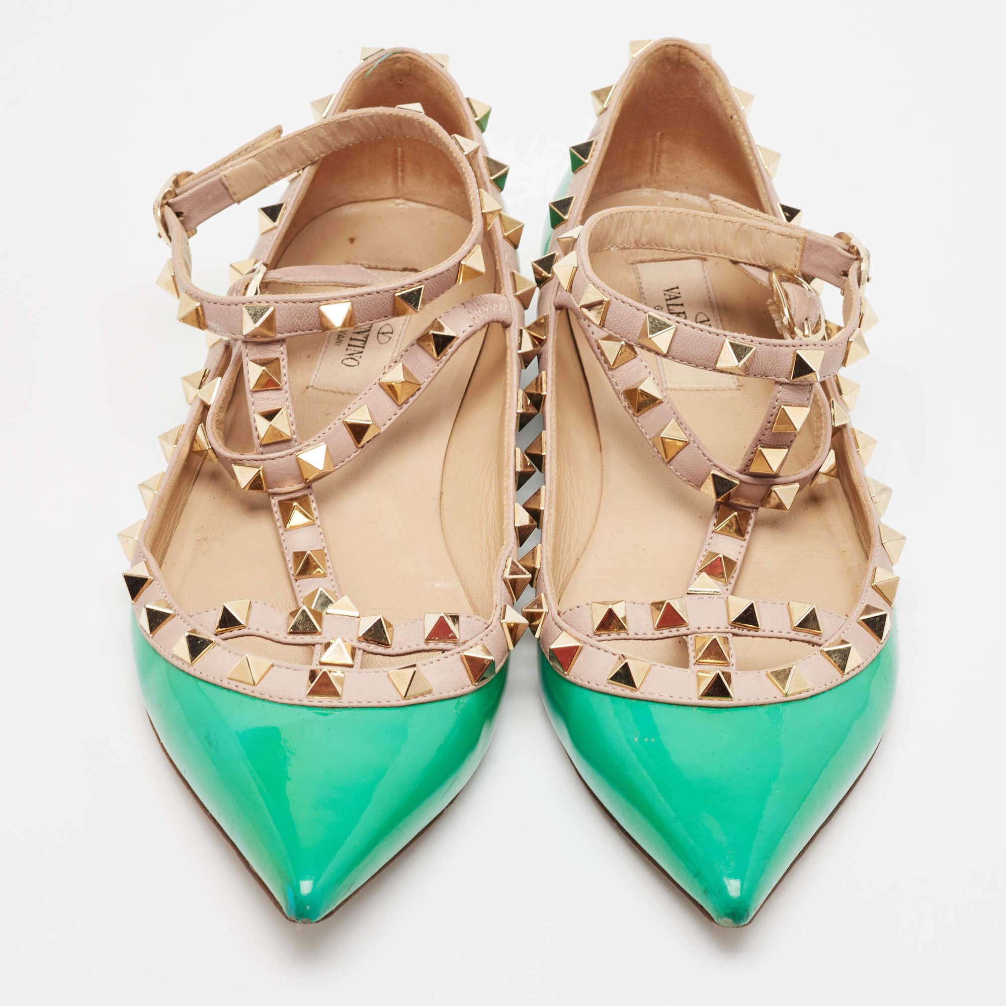 Valentino Green/Beige Patent and Leather Rockstud Ballet Flats Size 38 Marrón en venta