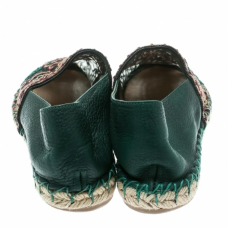 Alpargatas de piel bordada Valentino Verde Talla 35 Negro en venta
