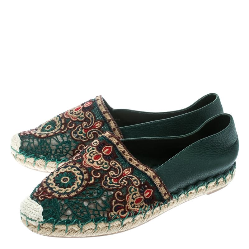 Black Valentino Green Embroidered Leather Espadrilles Size 35 For Sale