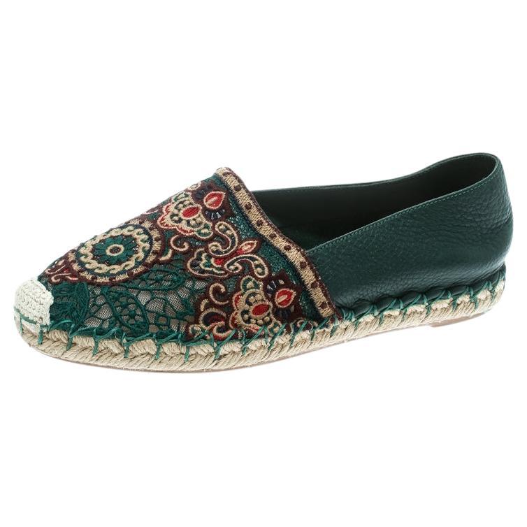 Valentino Green Embroidered Leather Espadrilles Size 35 For Sale
