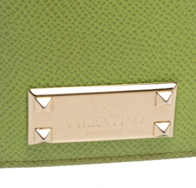 Brown Valentino Green Grained Leather Rockstud iPhone 5 Flip Case For Sale