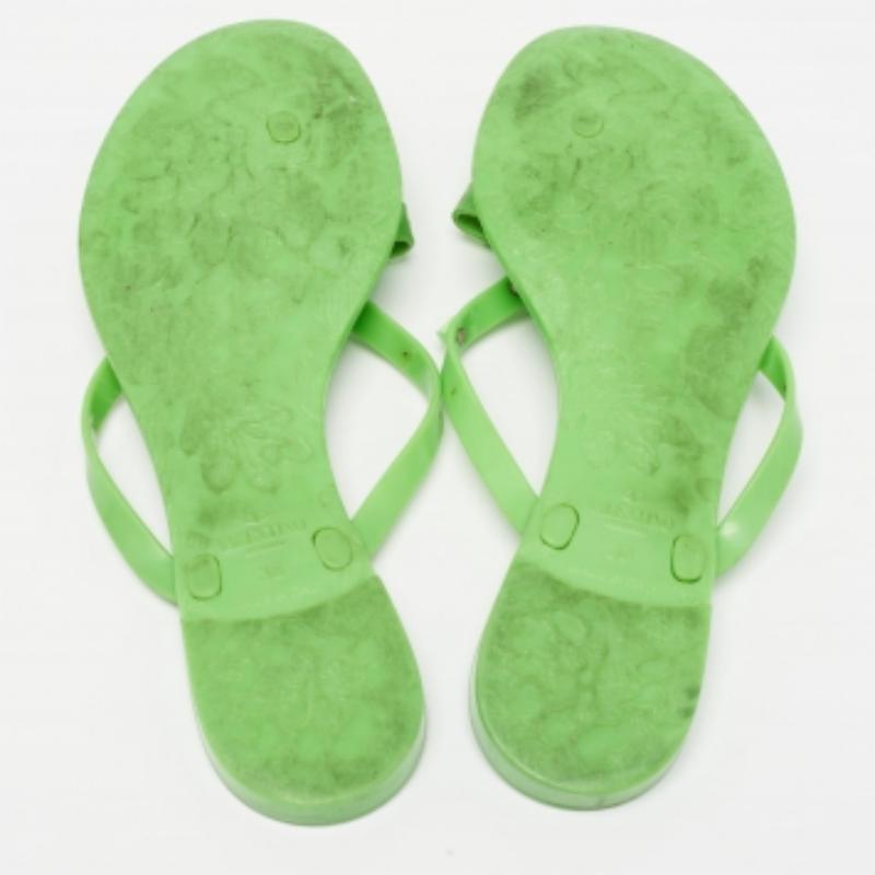 Vert Valentino - Chausssures plates à clous verts, taille 38 en vente