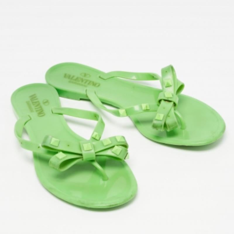 Valentino - Chausssures plates à clous verts, taille 38 en vente 1