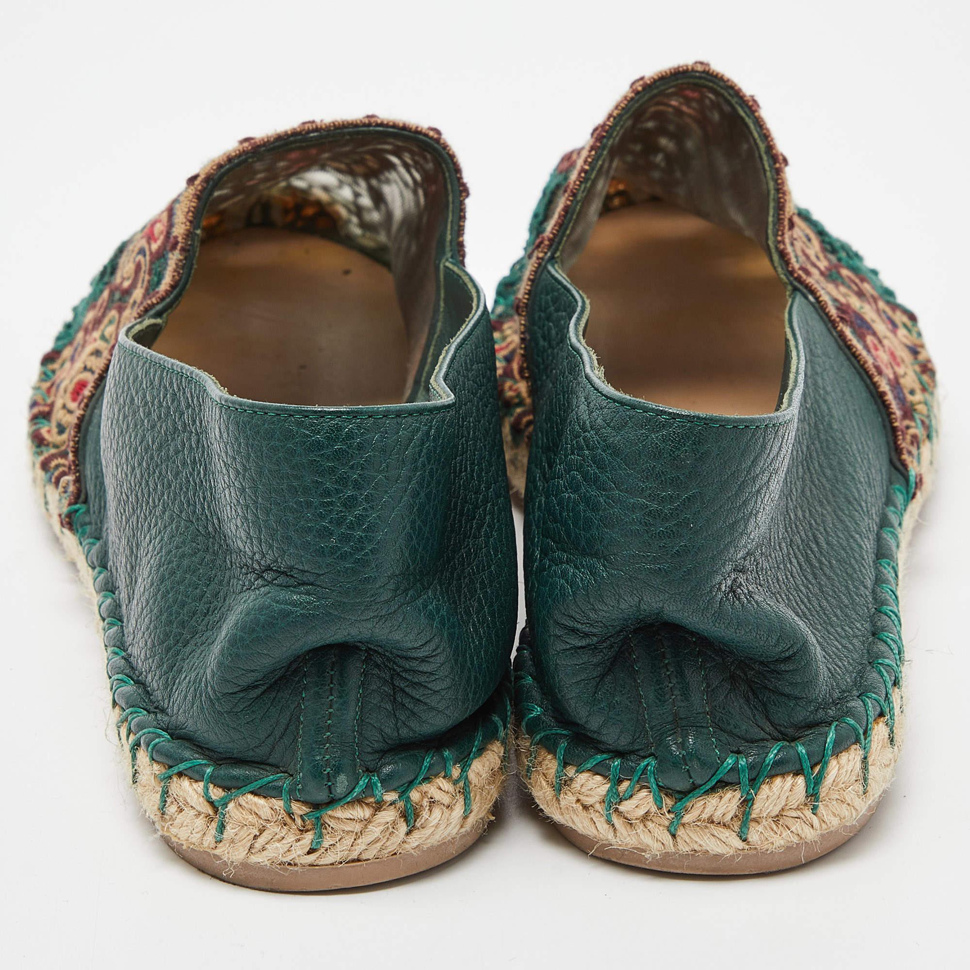 Valentino Green Leather and Lace Espadrille Flats Size 40 For Sale 1