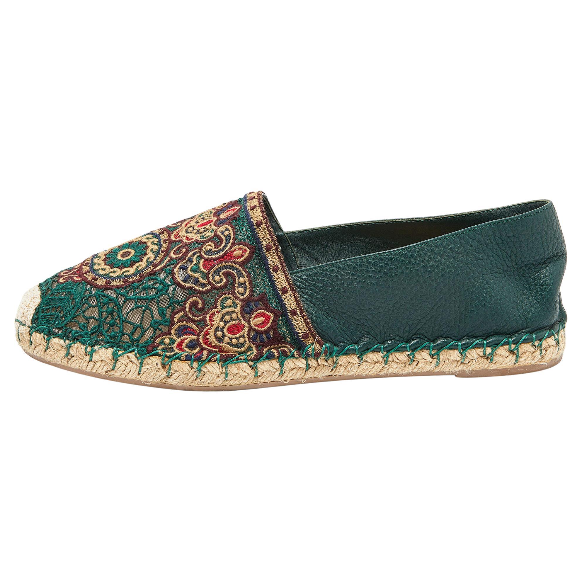 Valentino Green Leather and Lace Espadrille Flats Size 40 For Sale