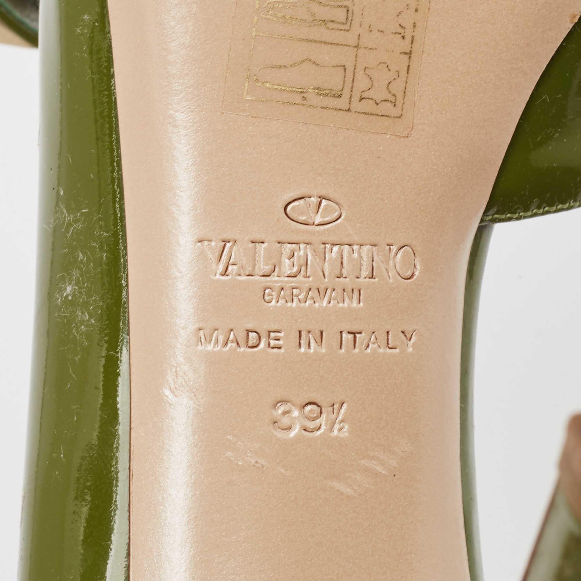 Valentino Green Patent Leather Rockstud Bow Open Toe D'orsay Pumps Size 39.5 For Sale 2