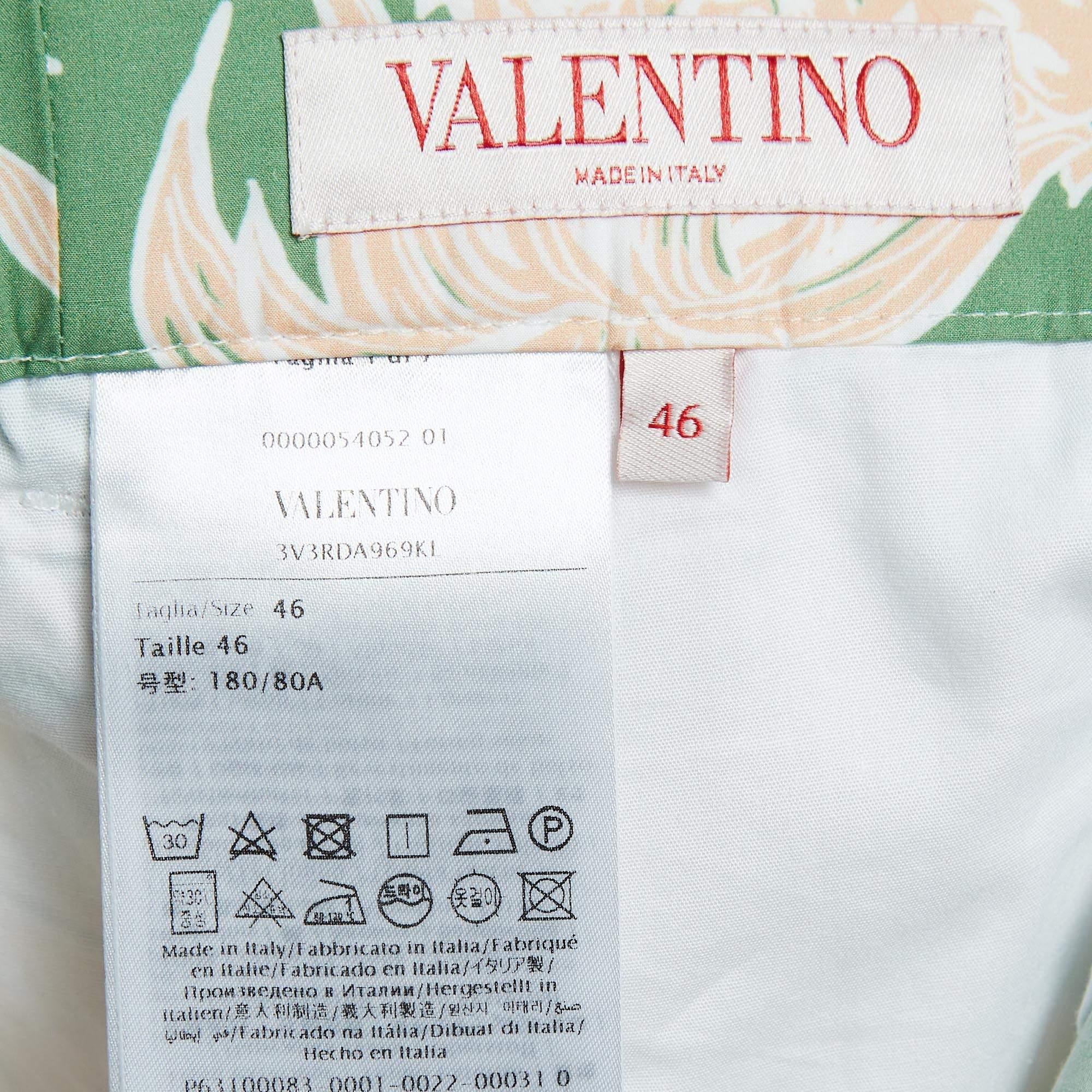 Valentino Green Pineapple Print Cotton Shorts S In Excellent Condition For Sale In Dubai, Al Qouz 2