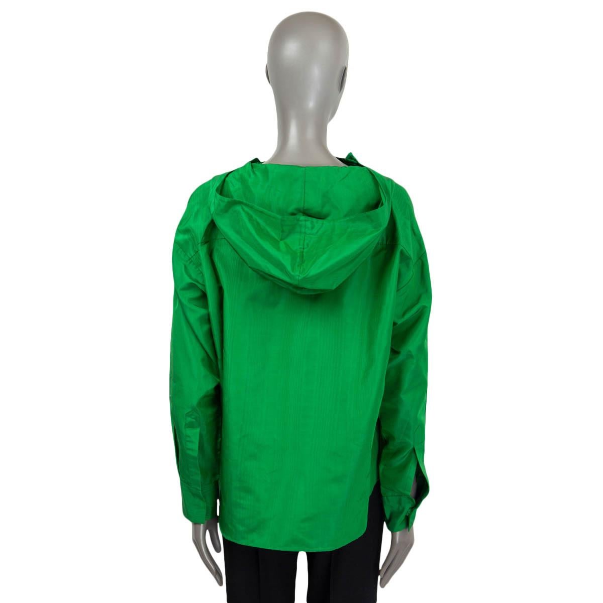 VALENTINO green silk 2022 OVERSIZED HOODED ANORAK Blouse Shirt 38 XS For Sale 1