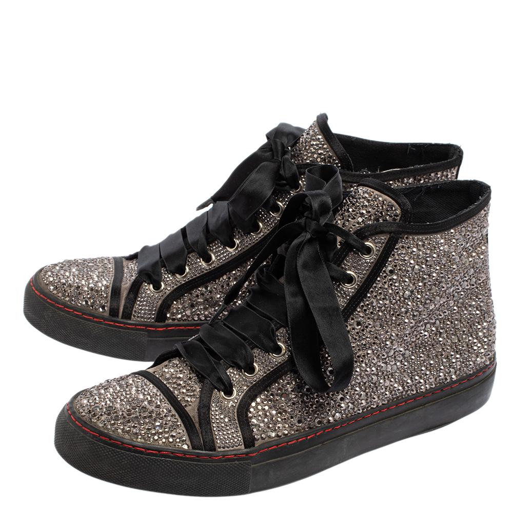 Valentino Grey/Black Embellished Satin High Top Sneakers Size 39.5 In Good Condition For Sale In Dubai, Al Qouz 2