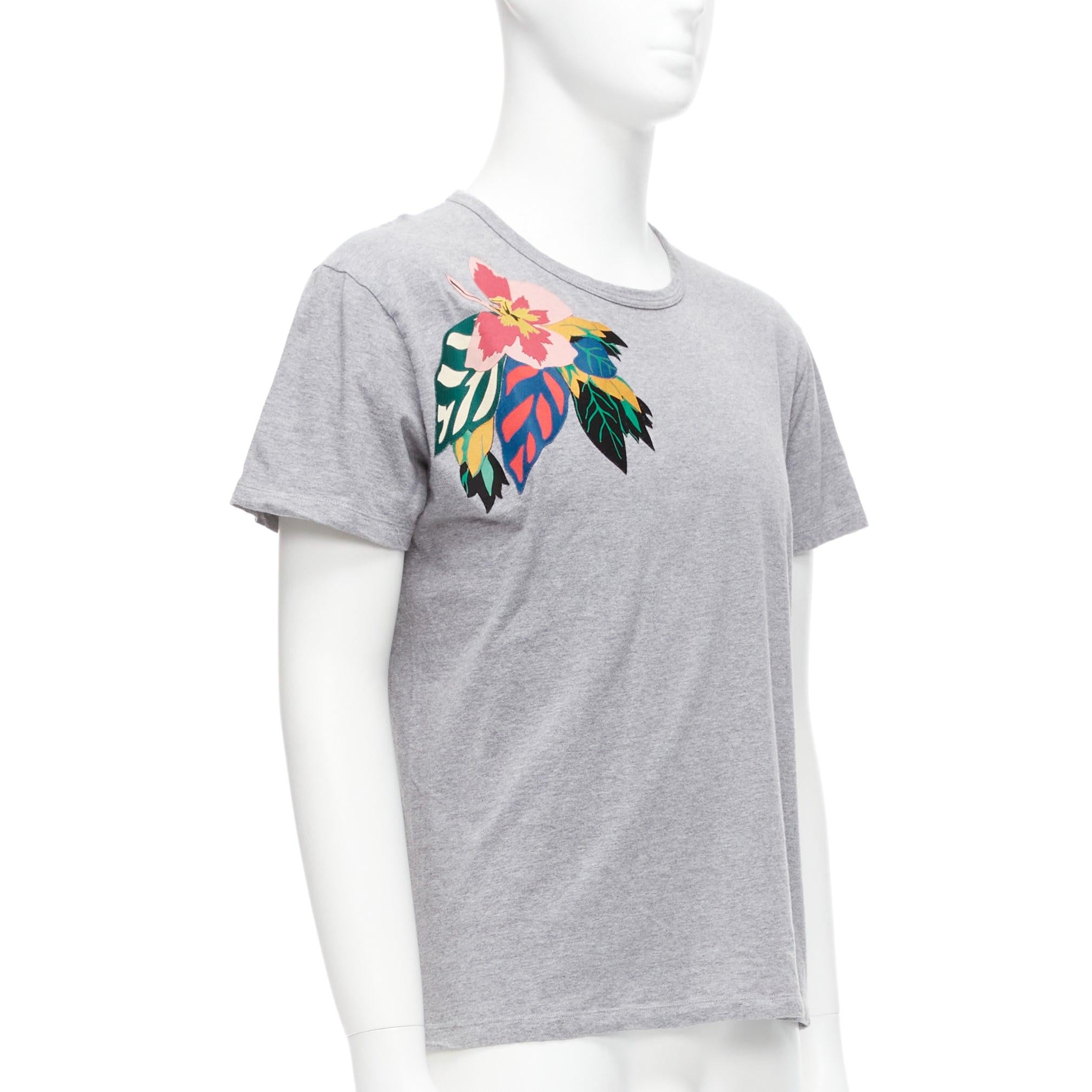 Grigio Valentino, tshirt girocollo in cotone grigio multicolore con patch Cuban Flower M. in vendita