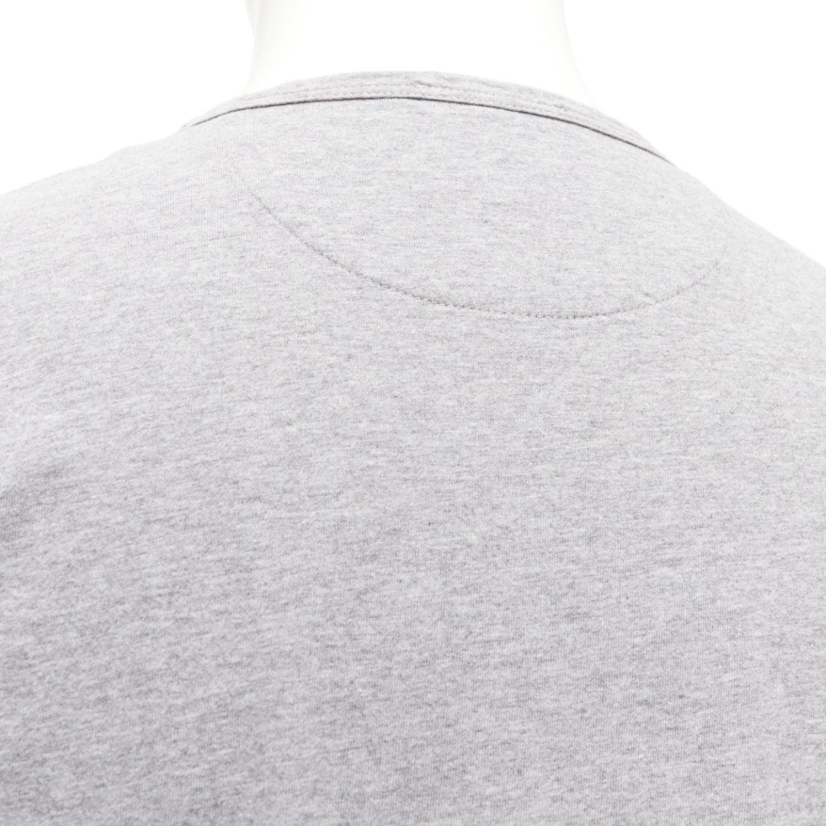 Valentino, tshirt girocollo in cotone grigio multicolore con patch Cuban Flower M. in vendita 2