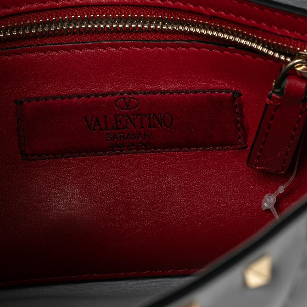 Valentino Grey Leather Medium Rockstud Spike Top Handle Bag In Fair Condition In Dubai, Al Qouz 2