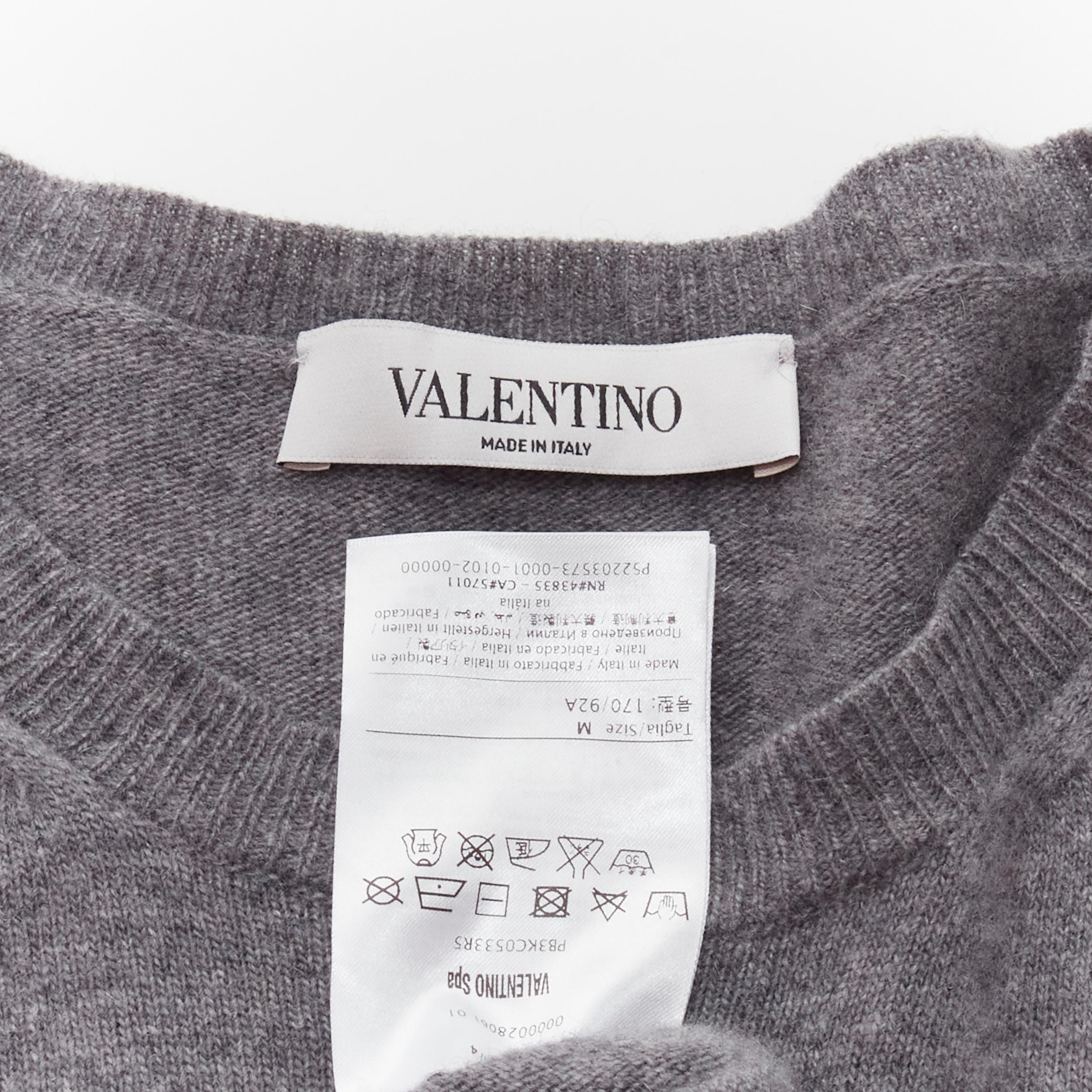 VALENTINO grey virgin wool cashmere pink cursive graphic logo sweater top M For Sale 3