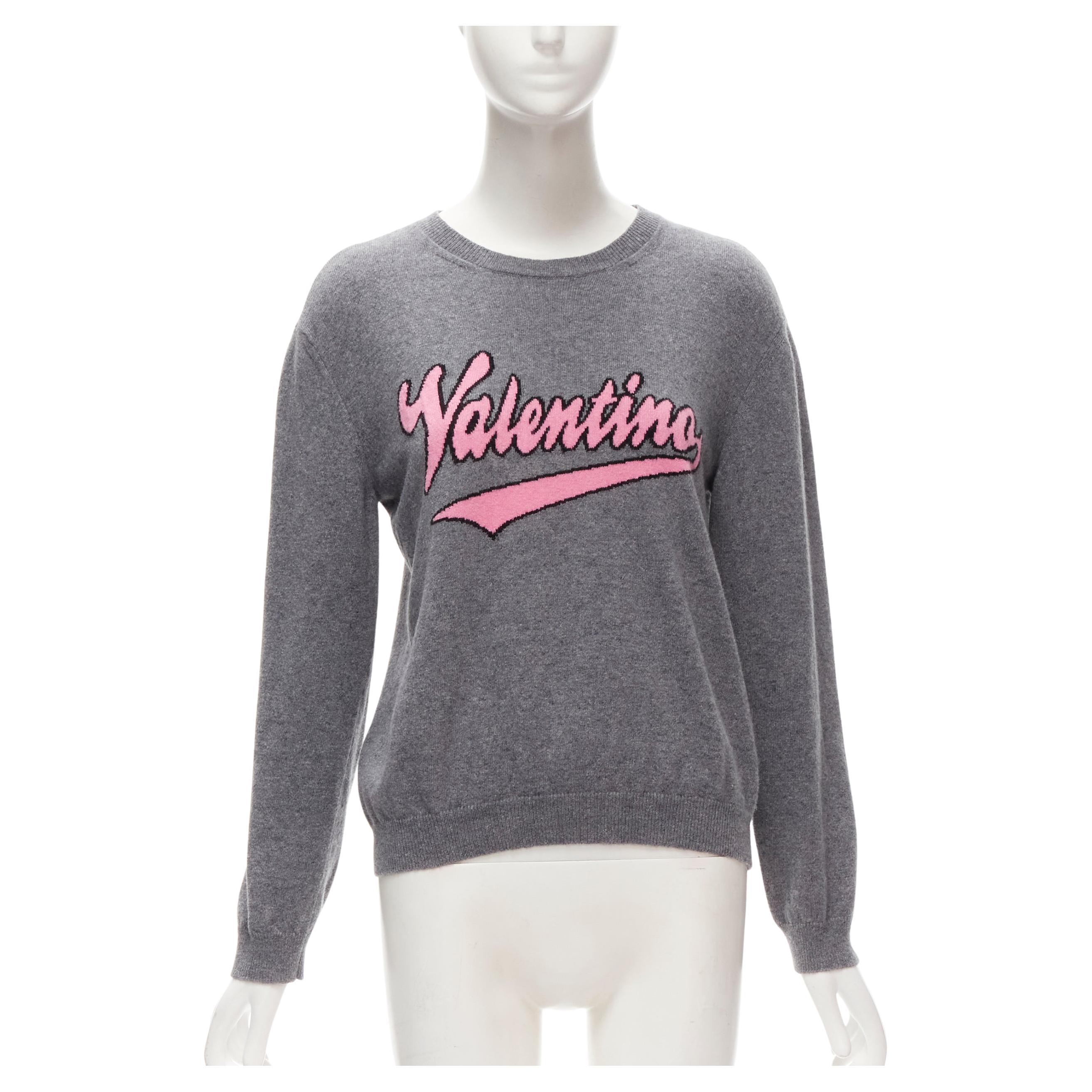 VALENTINO grey virgin wool cashmere pink graphic logo sweater top M For Sale at 1stDibs