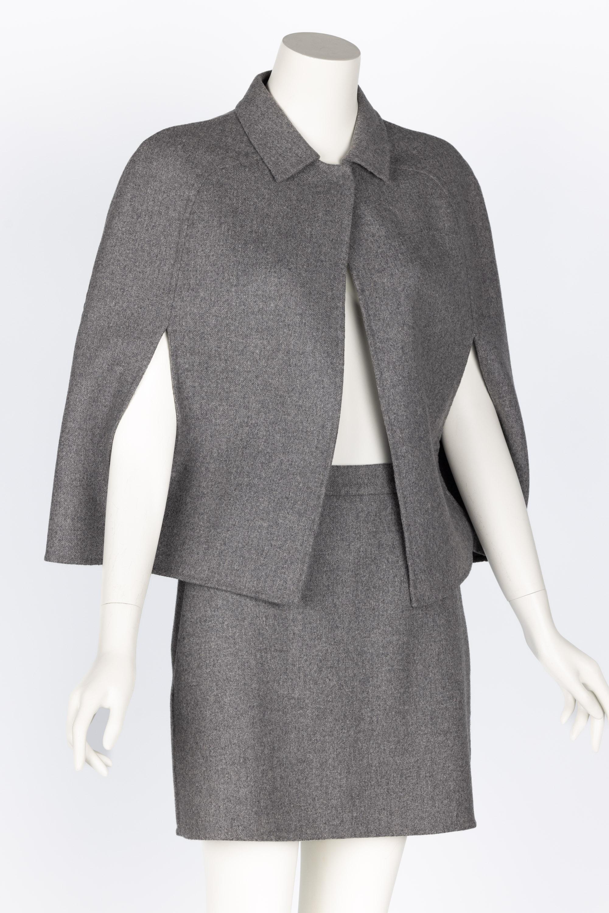 Valentino Grey Wool Angora Cape Mini Skirt Suit Set In Excellent Condition For Sale In Boca Raton, FL