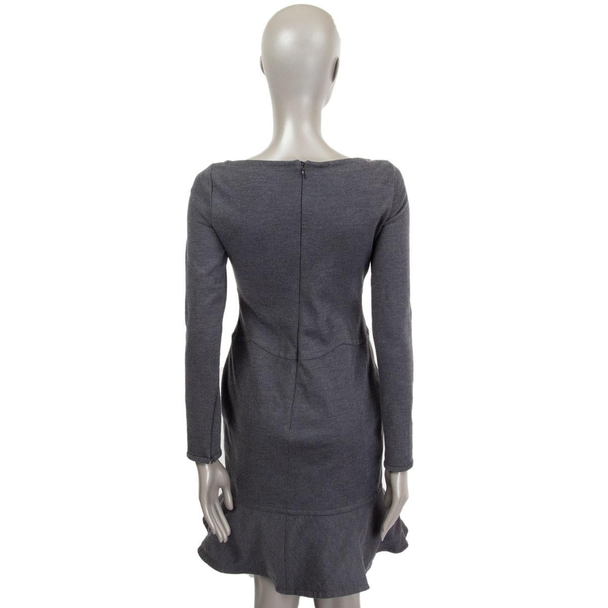 VALENTINO - Robe fourreau à manches longues en laine mélangée grise avec ourlet évasé - Taille 6 S Excellent état - En vente à Zürich, CH