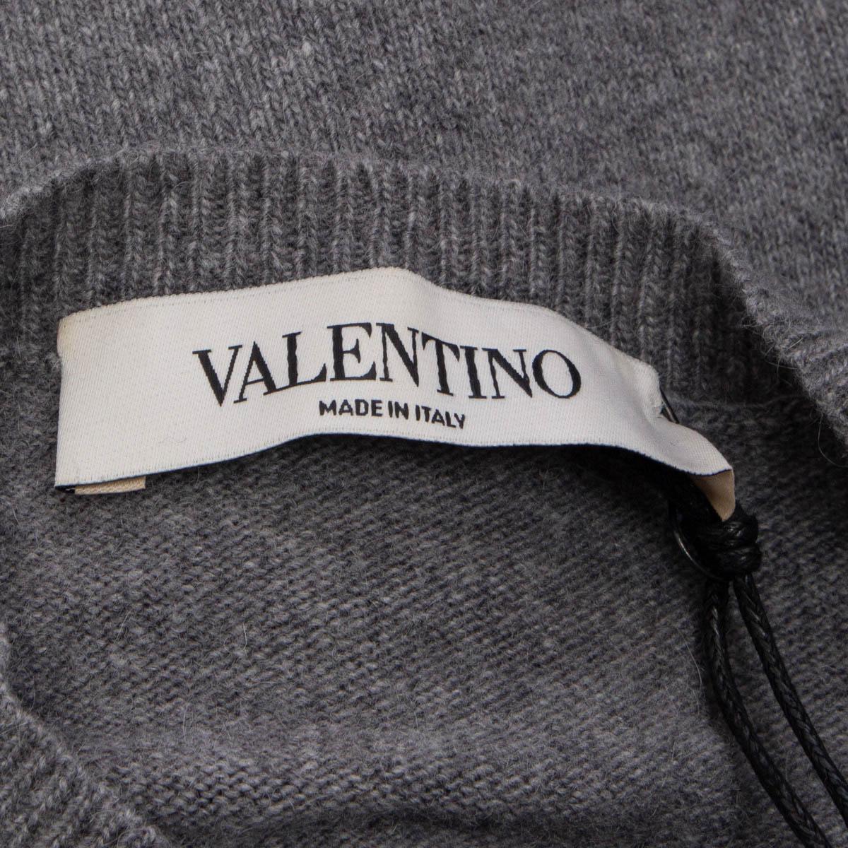 Women's VALENTINO grey wool & cashmere PINK INTARSIA LOGO Crewneck Sweater M For Sale