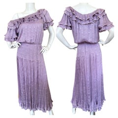 Valentino Haute Couture Vintage Purple Robe plissée à volants