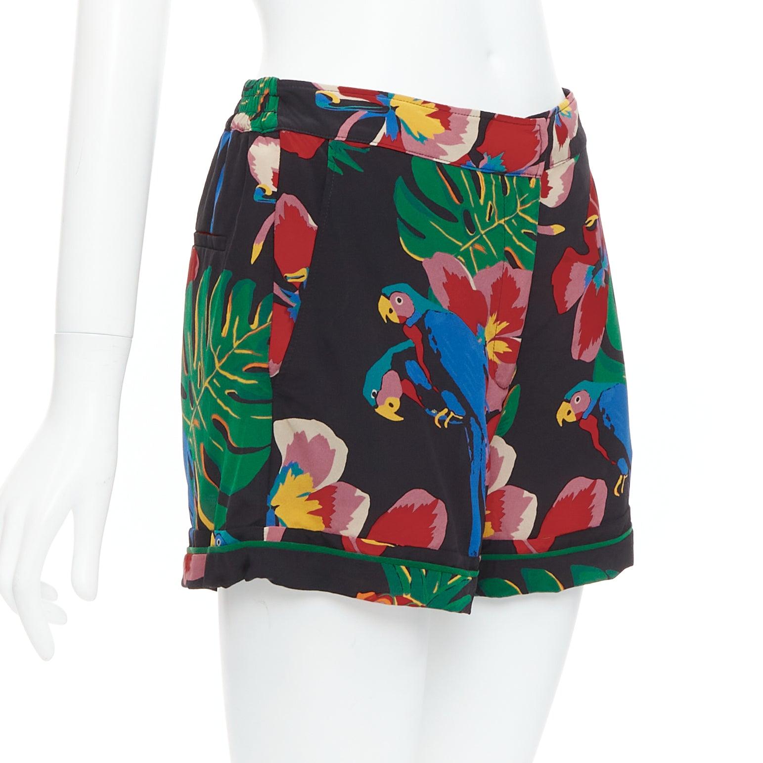 VALENTINO Hawaiian Couure 100% Seidenkrepp-Hohe Shorts mit Papagei-Blumendruck S (Schwarz) im Angebot