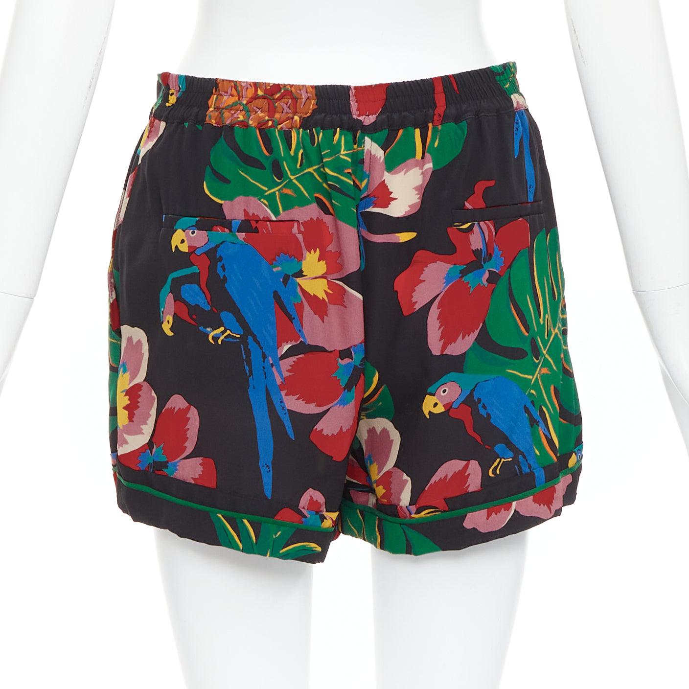 VALENTINO Hawaiian Couure 100% Seidenkrepp-Hohe Shorts mit Papagei-Blumendruck S im Angebot 1
