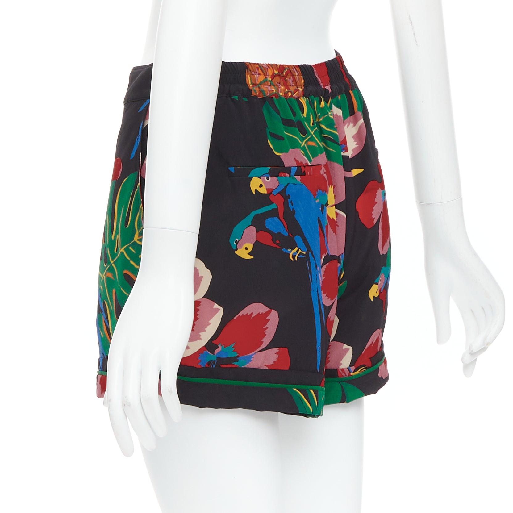 VALENTINO Hawaiian Couure 100% Seidenkrepp-Hohe Shorts mit Papagei-Blumendruck S im Angebot 2