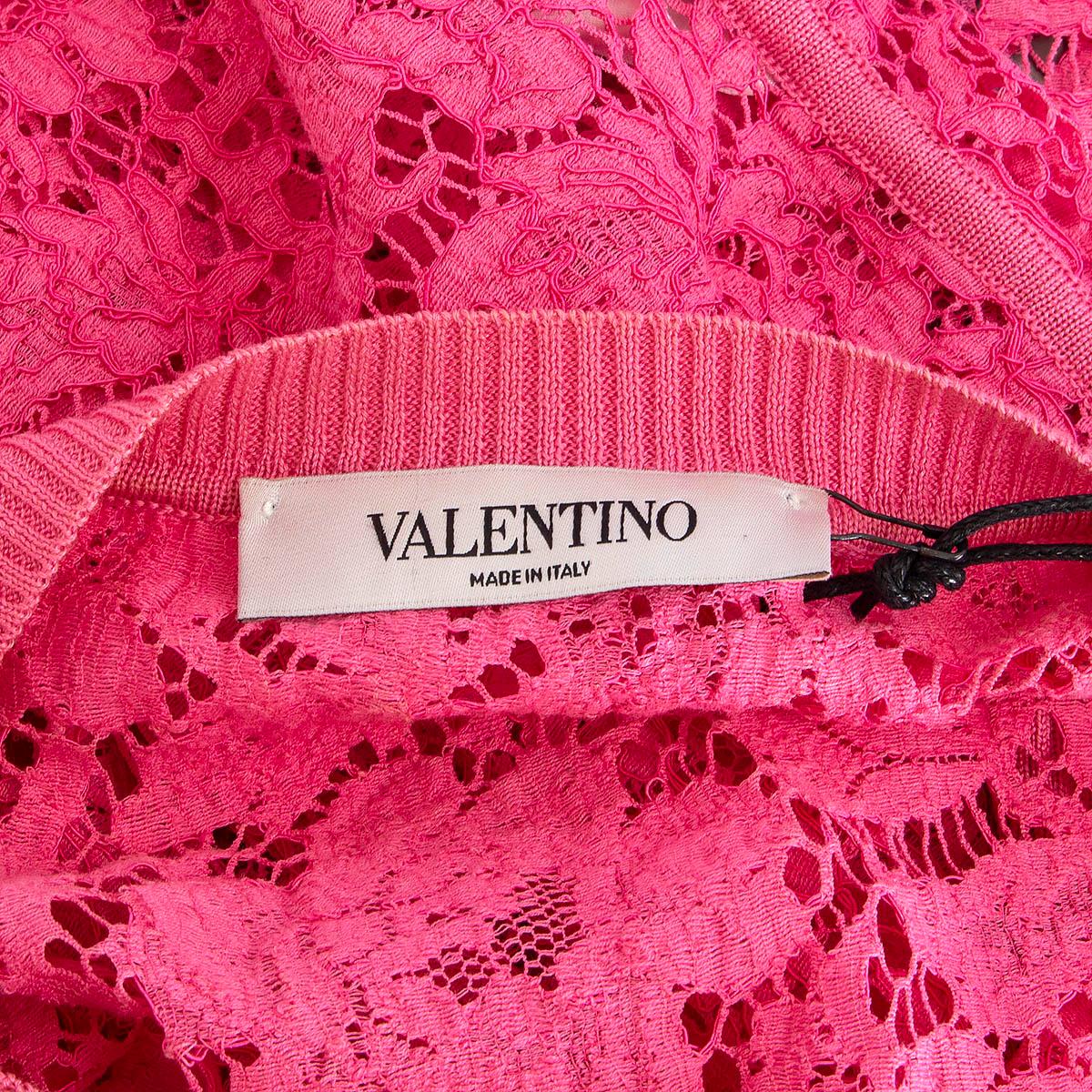 VALENTINO hot pink cotton OVERSIZED LACE T-Shirt Shirt M For Sale 1