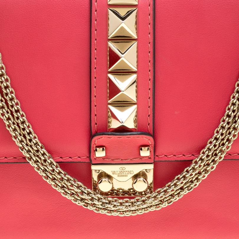 Valentino Hot Pink Leather Rockstud Medium Glam Lock Flap Bag In Good Condition In Dubai, Al Qouz 2