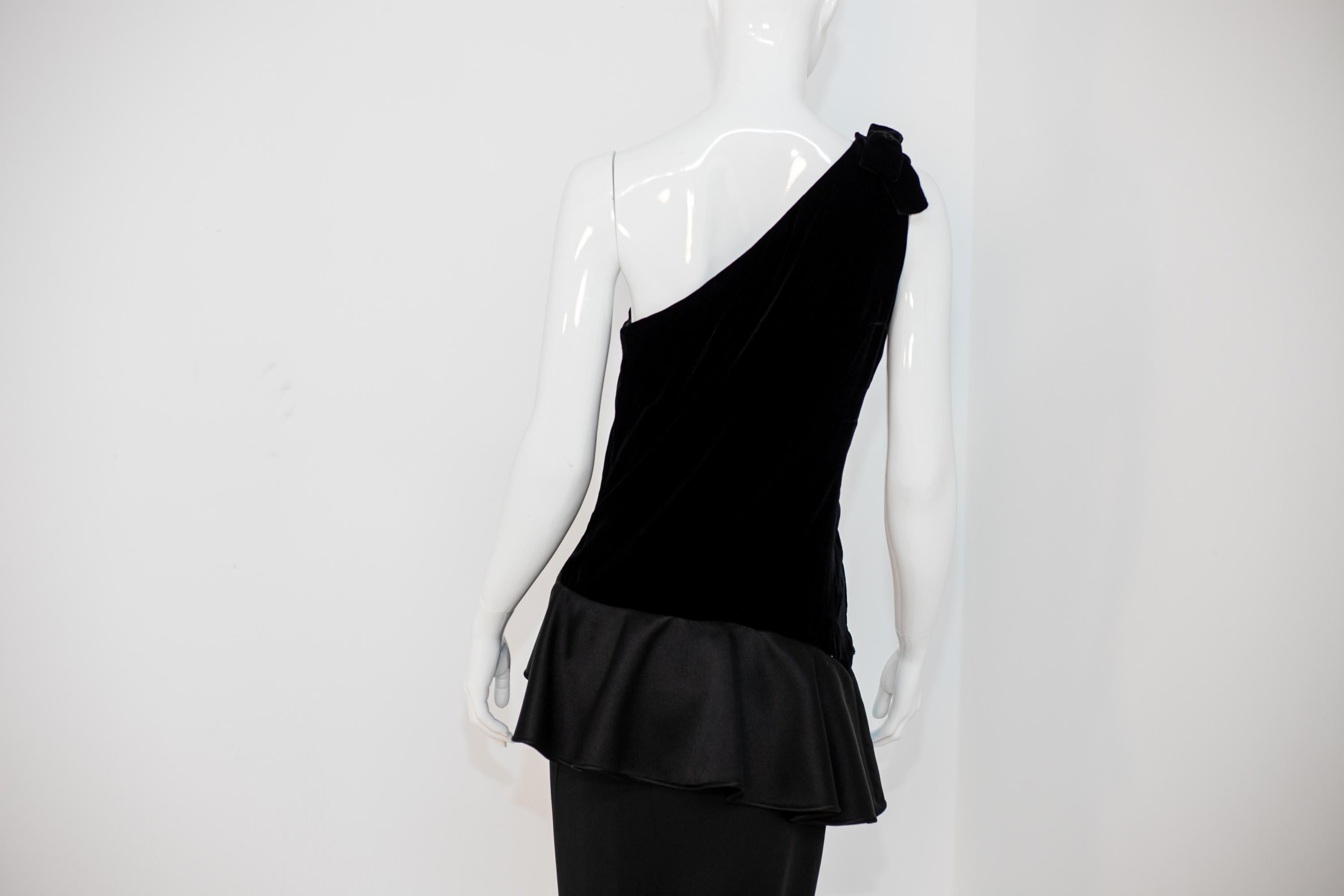 Valentino Important Evening Dress in Black Velvet and Silk For Sale 7