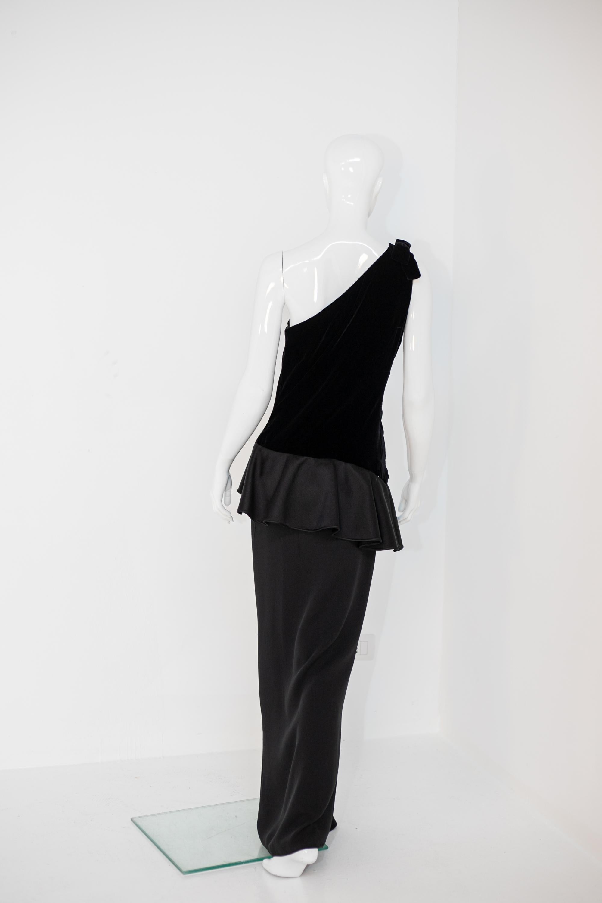 Valentino - Importante robe de soirée en velours noir et soie en vente 9