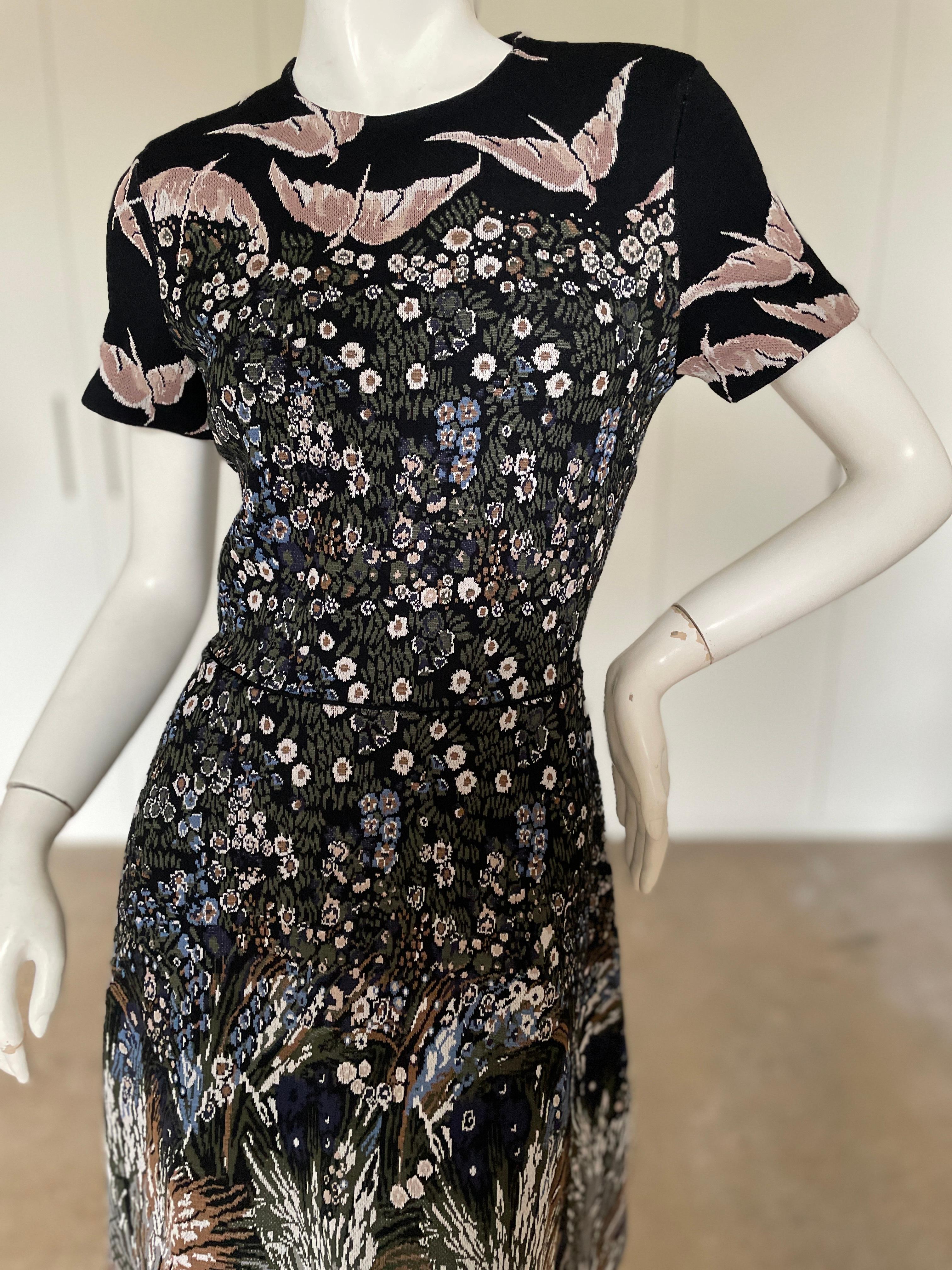 Valentino Inartsia Knit Birds and Flowers Dress.
This is so pretty, but runs  small for it's size, so please refer to measurements.
Size M
Bust 36