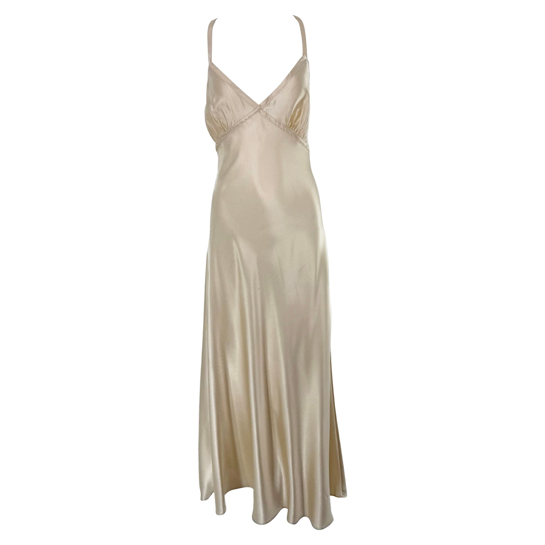 Valentino Intimo, robe de lingerie en satin crème coupée en biais, stock invendu des années 1990, taille L en vente