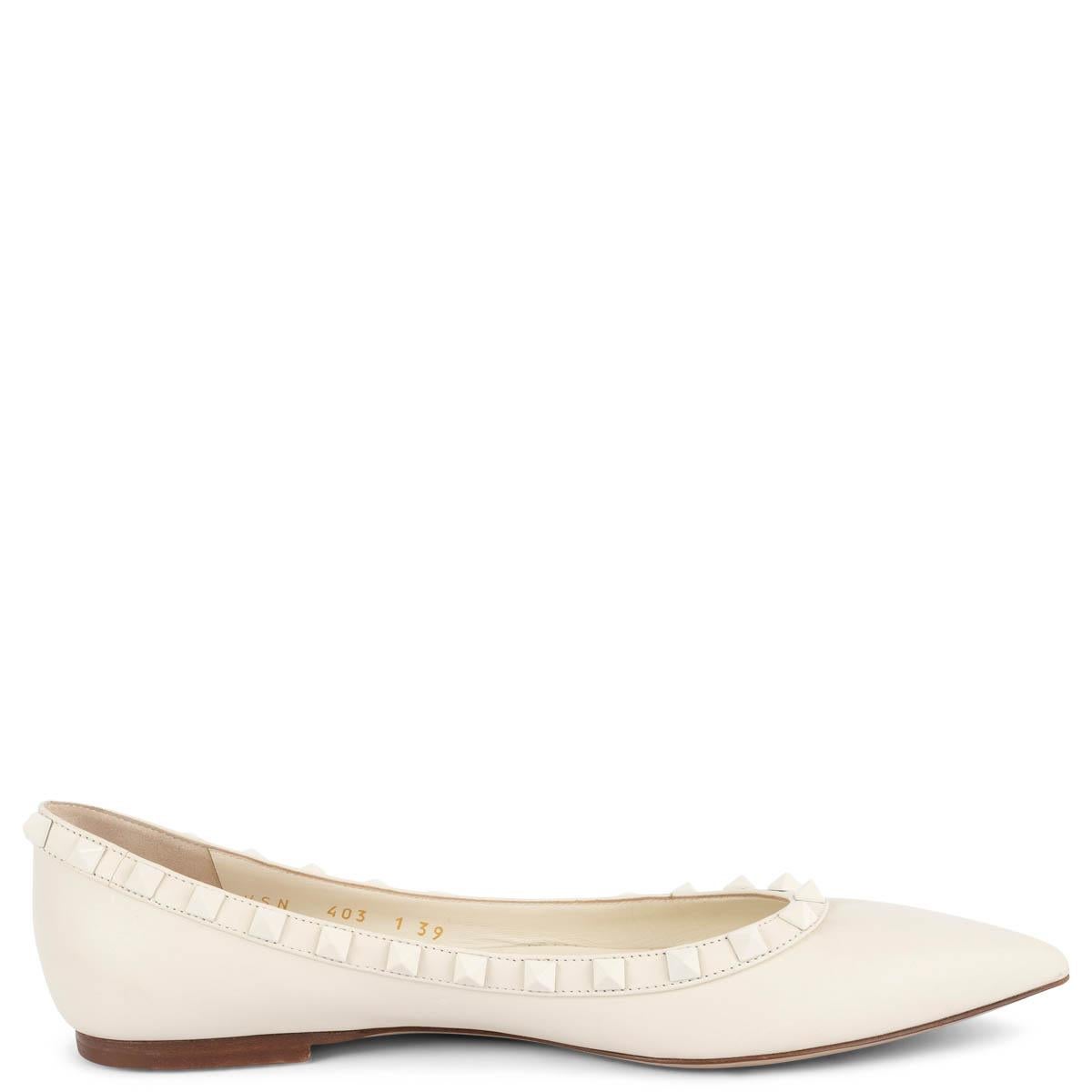 Beige VALENTINO ivory leather ROCKSTUD Pointed Toe Ballet Flats Shoes 39 For Sale