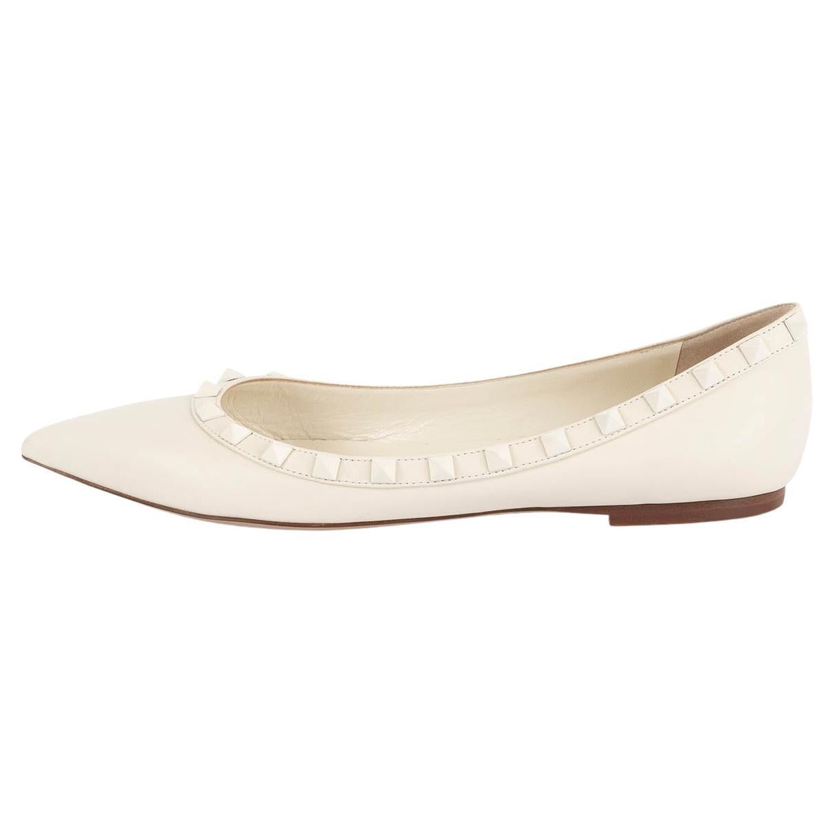 VALENTINO ivory leather ROCKSTUD Pointed Toe Ballet Flats Shoes 39 For Sale