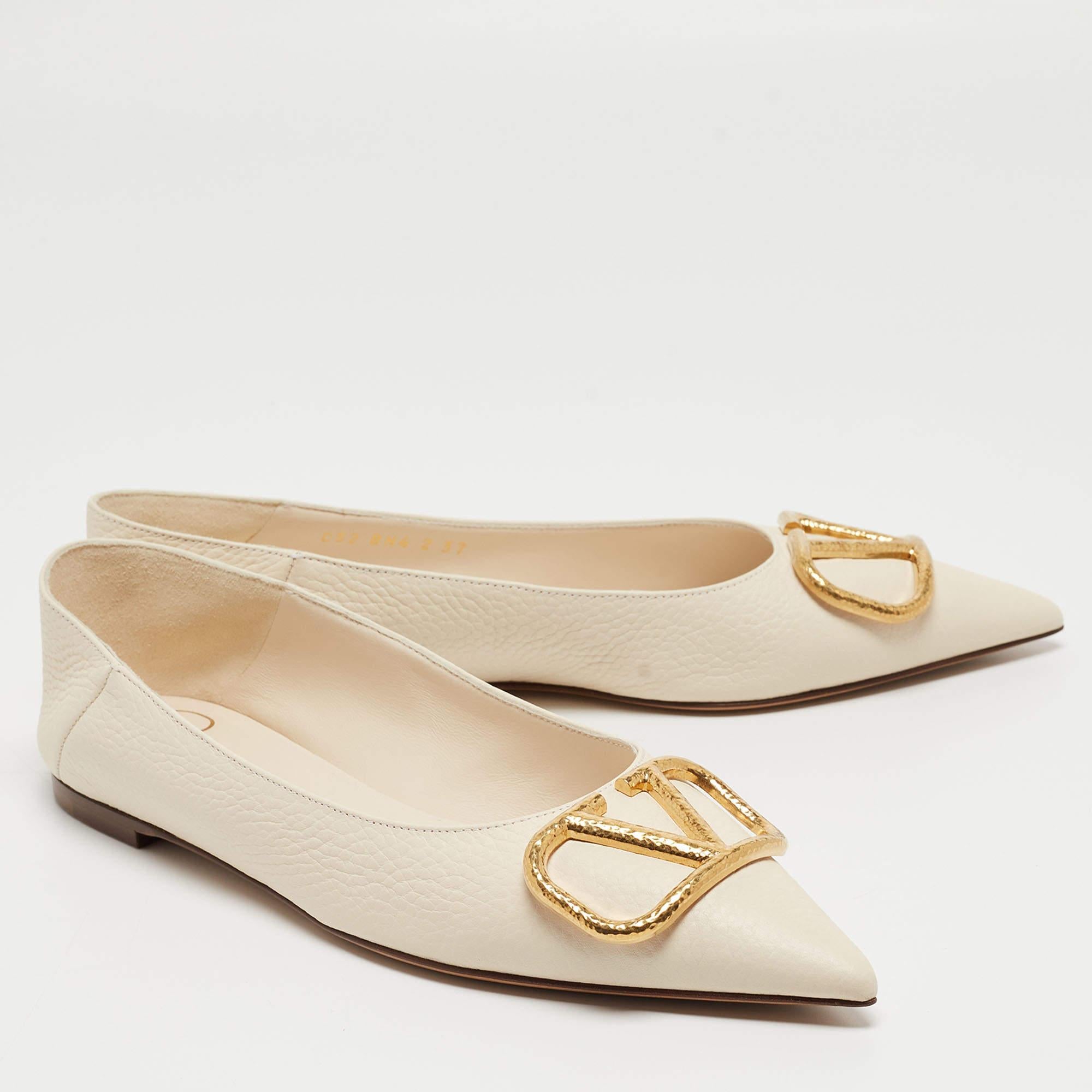Valentino Ivory Leather VLogo Ballet Flats Size 37 For Sale 1