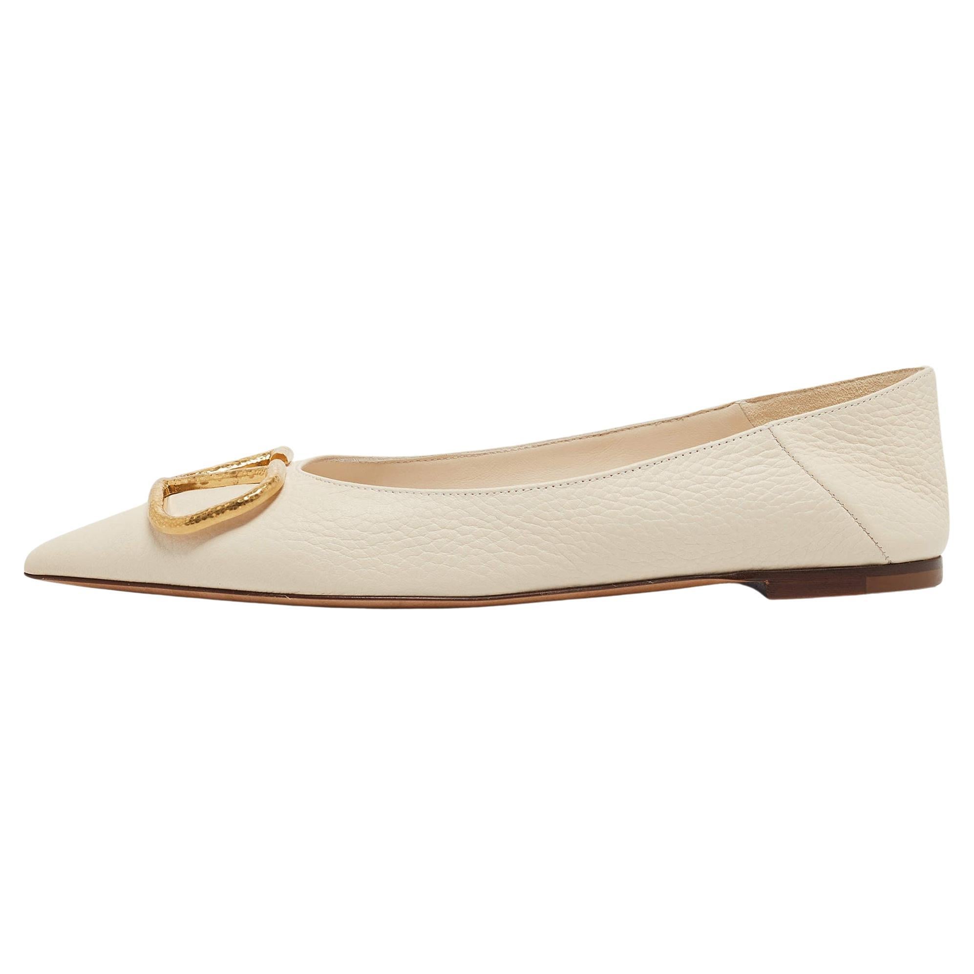 Valentino Ivory Leather VLogo Ballet Flats Size 37 For Sale