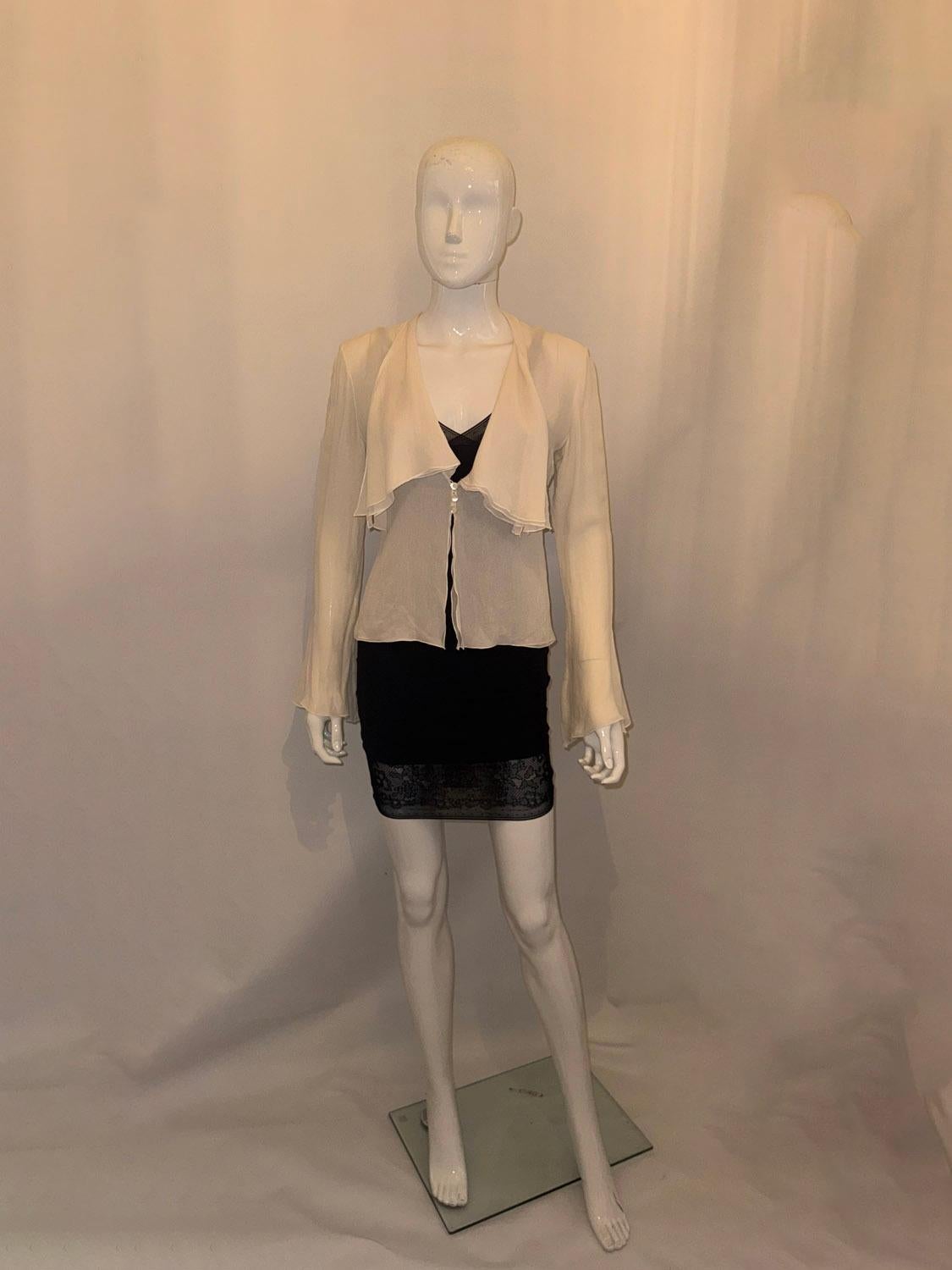 Valentino Ivory Silk Blouse In Good Condition For Sale In London, GB