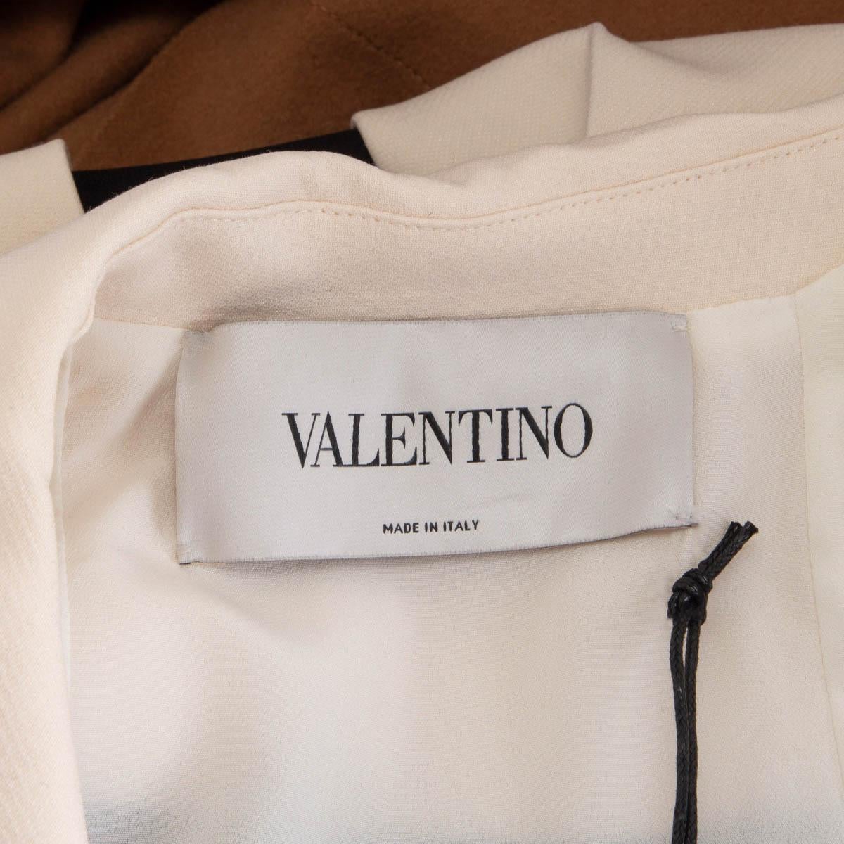 VALENTINO ivory wool & silk SPLIT BAKC Coat Jacket 44 L In Excellent Condition For Sale In Zürich, CH