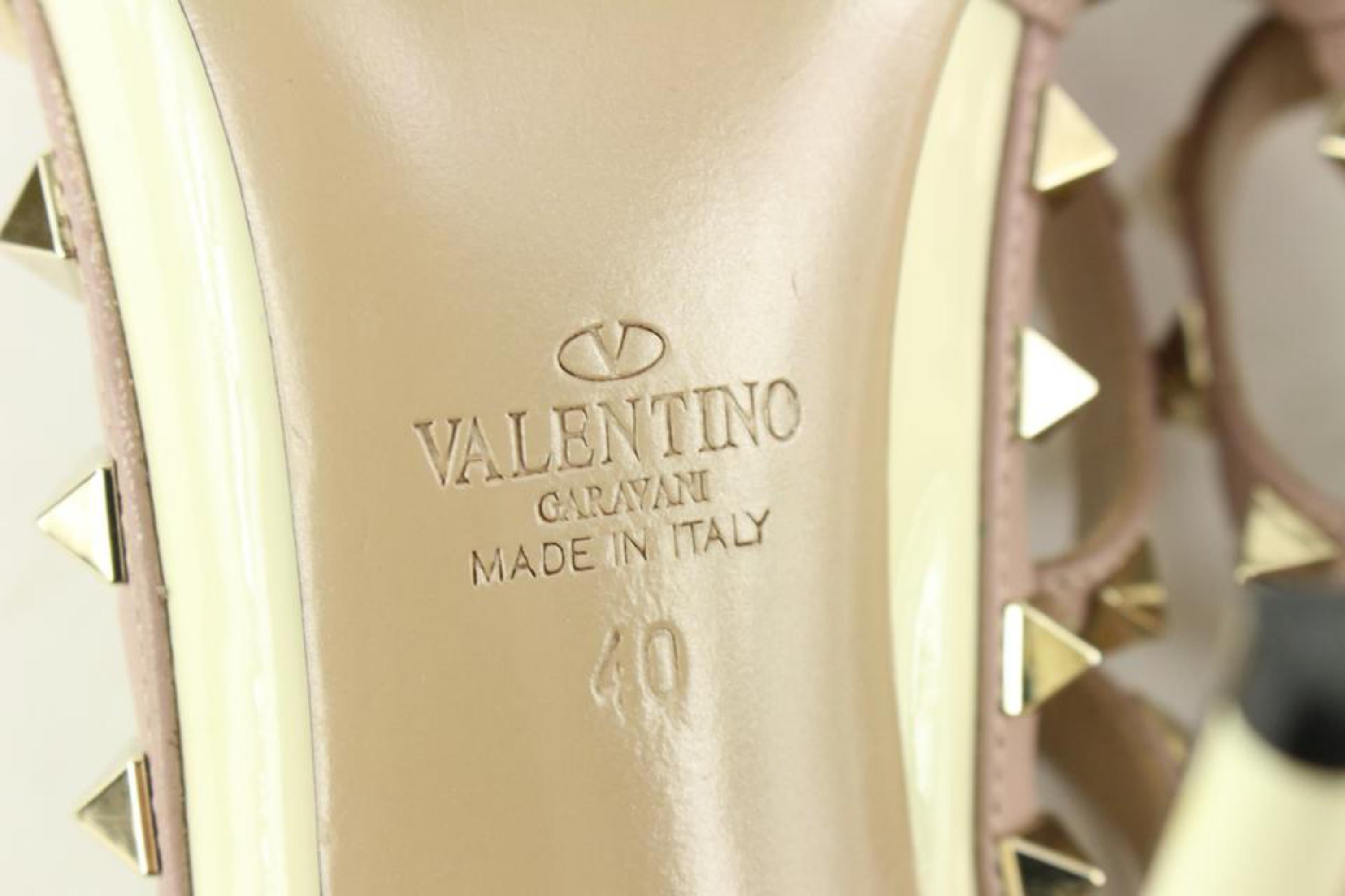  Valentino - Escarpins à talons à lanières Rockstud en cuir verni ivoire et beige 1223v16 Pour femmes 