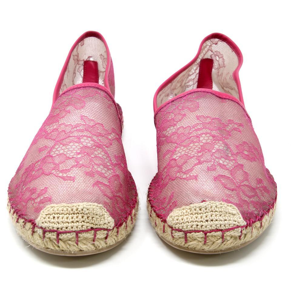 Valentino Lace 40 Espadrille Slip On Flats VL-1021P-0017

The mix of lace with the espadrille gives these Valentino flats a versatile look that you can style year-round. Featuring natural espadrille braided rope soles and pink lace trim uppers.