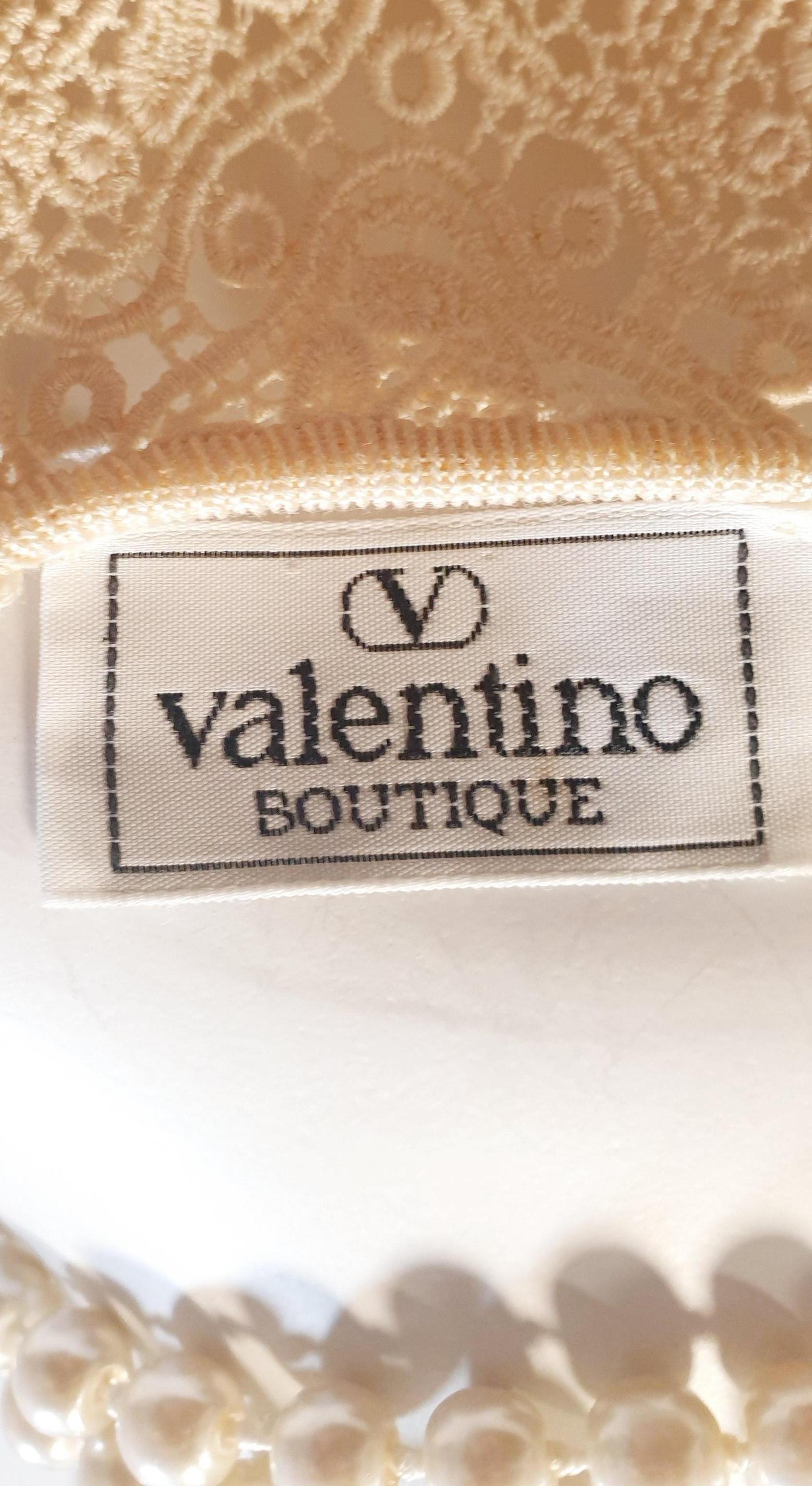 Valentino lace  beige top body shirt In Excellent Condition For Sale In  Bilbao, ES