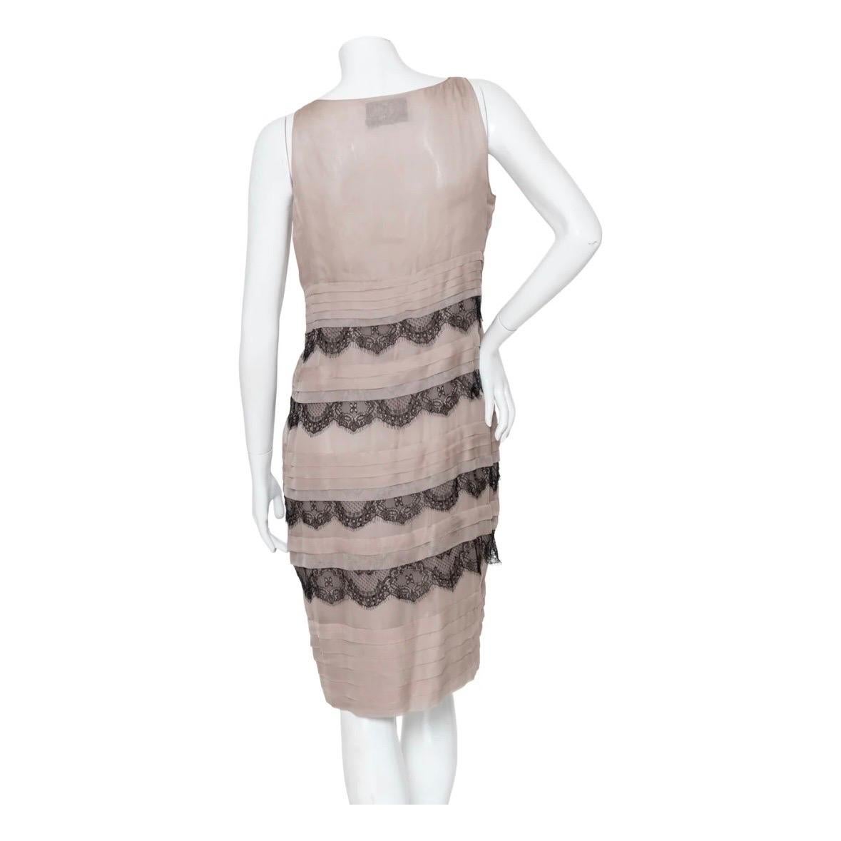 Valentino Lace Chiffon Sheath Dress 2008 Collection In Good Condition In Los Angeles, CA