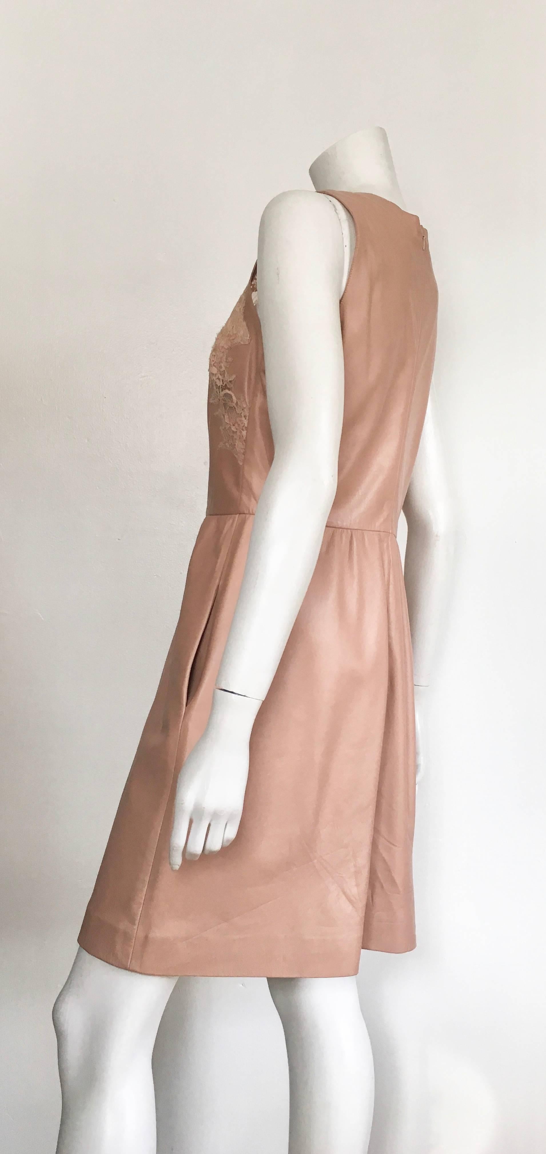 Valentino Leather and Lace Evening Cocktail Dress with Pockets Size 8. In Excellent Condition For Sale In Atlanta, GA