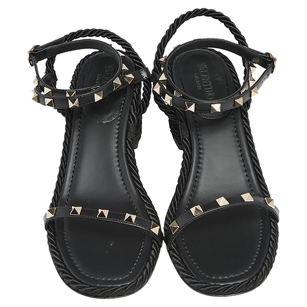 Valentino Leather And Knit Fabric Rockstud Rope Ankle-Strap Sandals Size 40 In New Condition In Dubai, Al Qouz 2