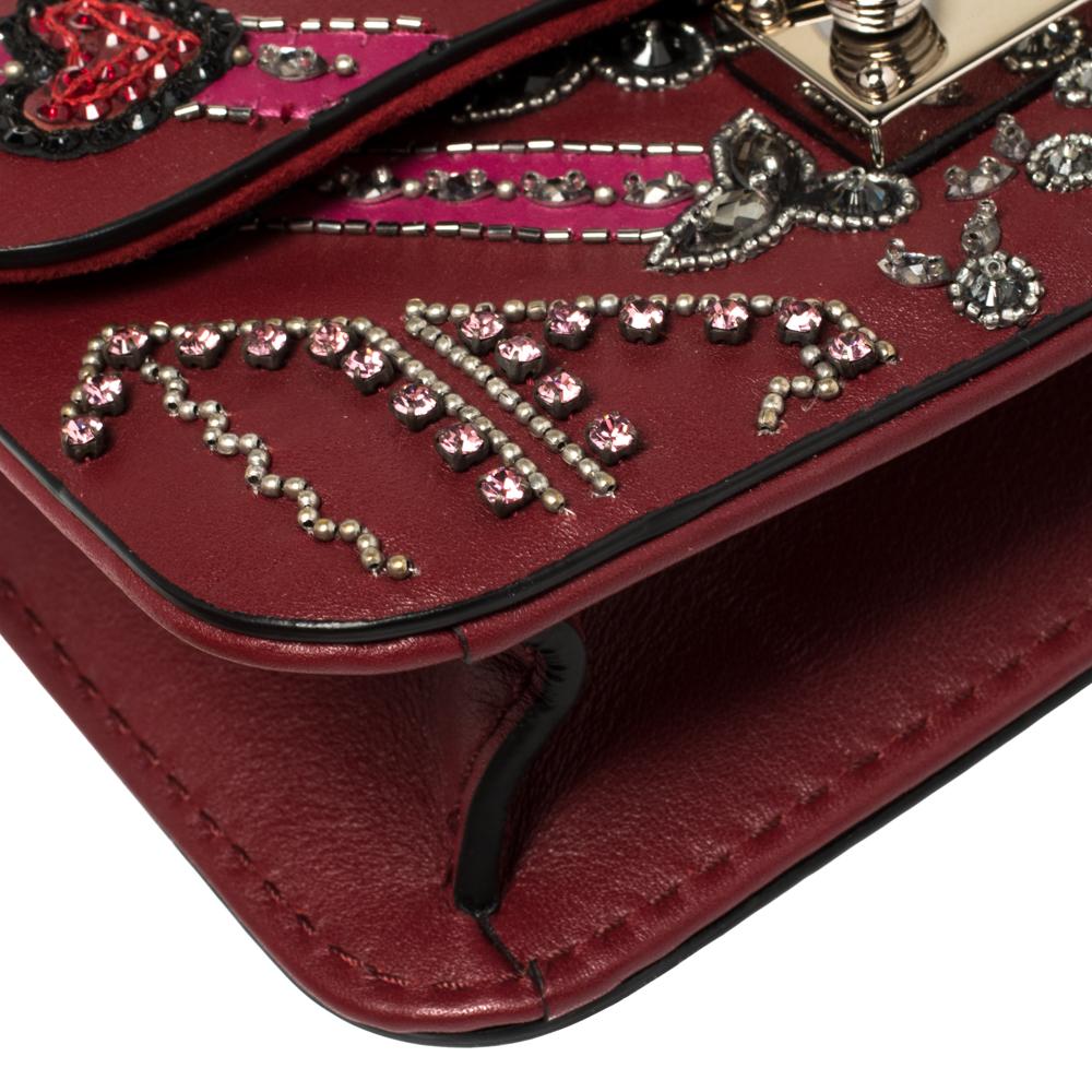 Valentino Maroon Beads Mini Love Blade Rockstud Glam Lock Shoulder Bag In Good Condition In Dubai, Al Qouz 2