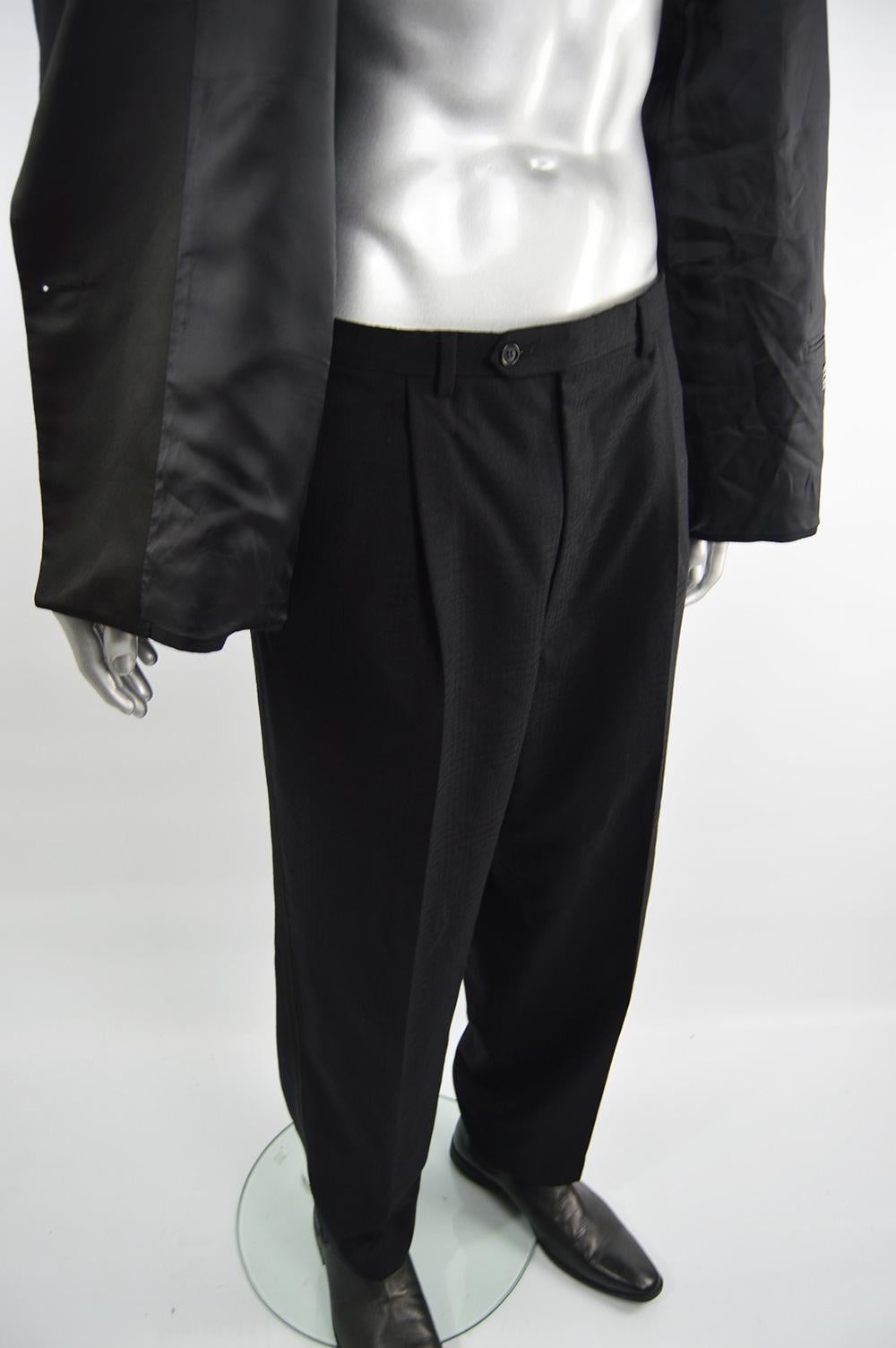 Valentino Men's 1980s Vintage Black Double Breasted Formal Tuxedo Suit 2