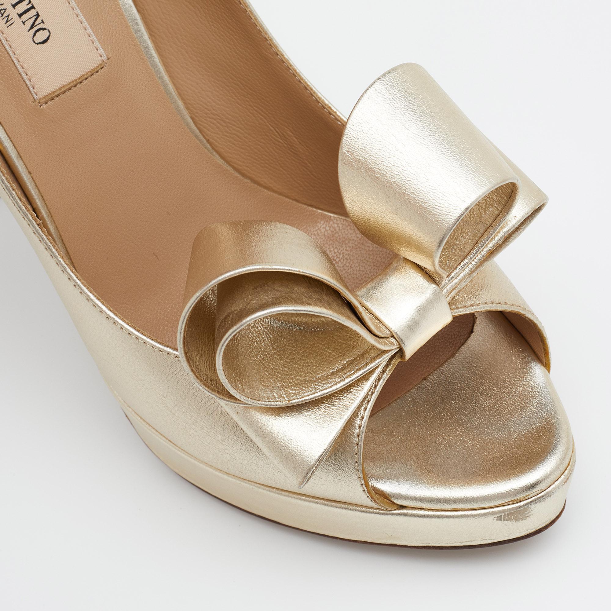 Women's Valentino Metallic Gold Leather Bow Peep Toe Platform Pumps Size 36.5