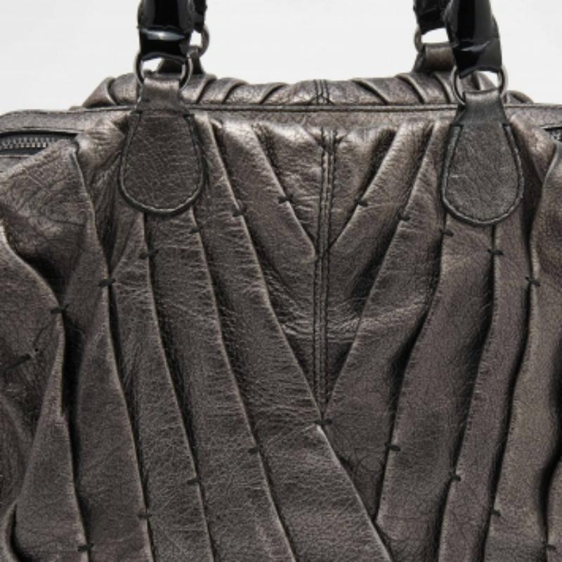 Valentino Fourre-tout Shopper Maison Pintucked en cuir gris métallisé Pour femmes en vente