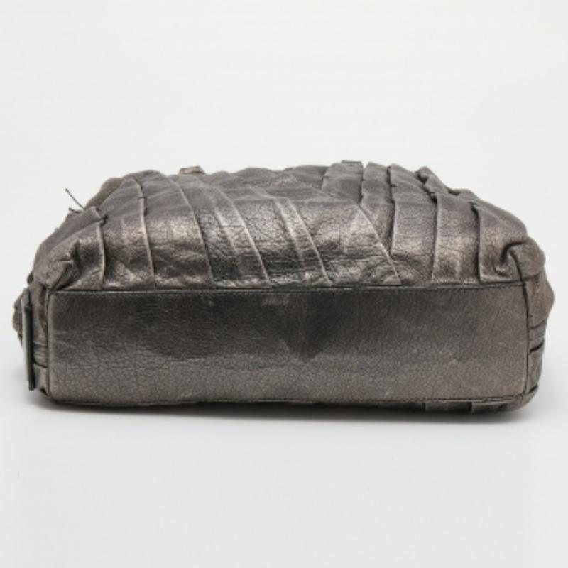 Valentino Fourre-tout Shopper Maison Pintucked en cuir gris métallisé en vente 4
