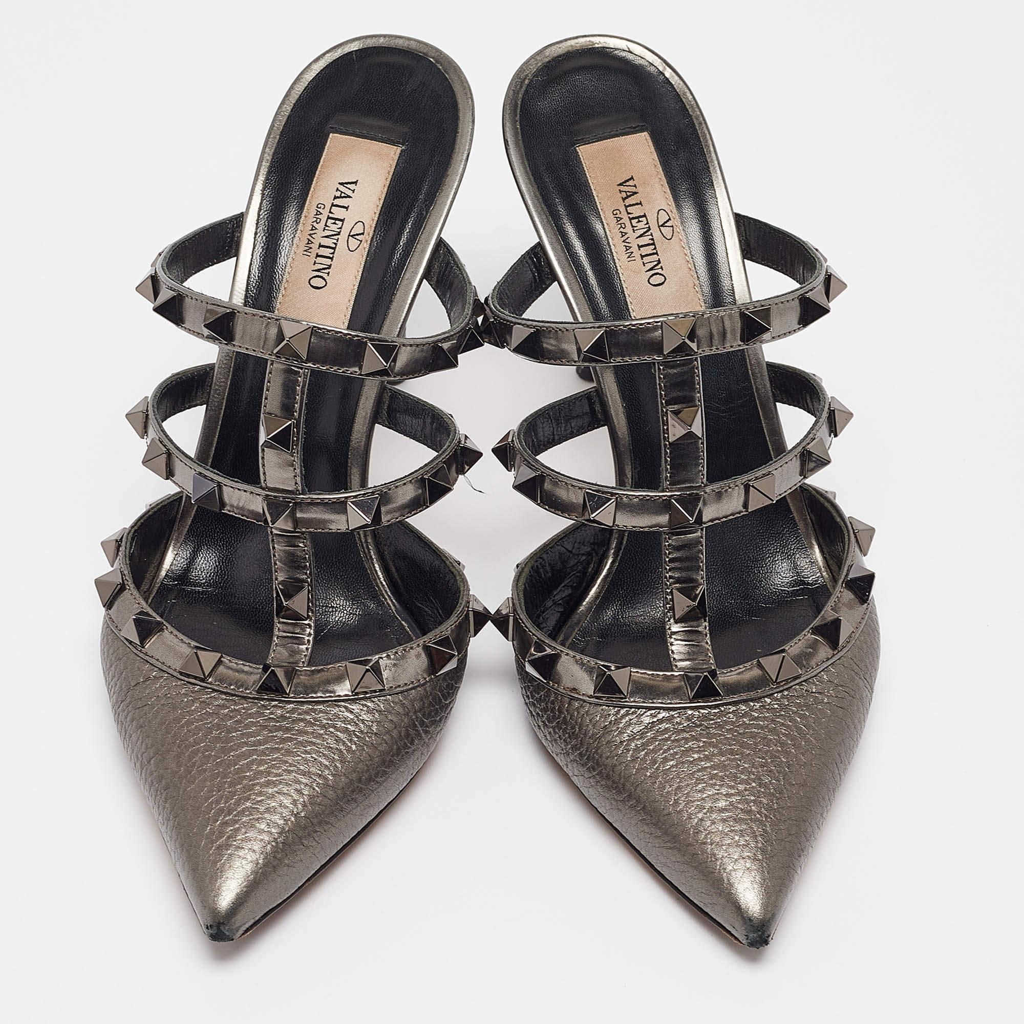 Gray Valentino Metallic Leather Rockstud Pumps Size 36 For Sale